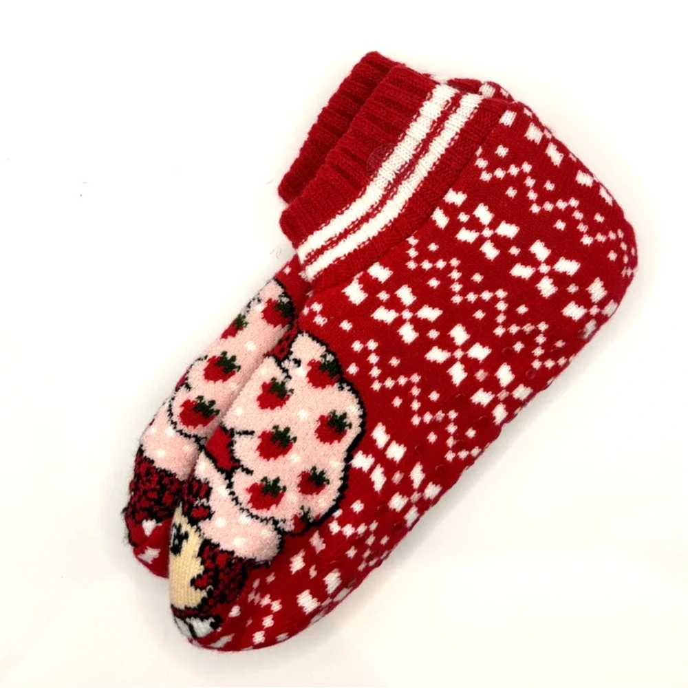 Strawberry Shortcake Slipper Socks, Faux Fur Inside, Non-Slip Bottom, Sz. 9-11 - Picture 4 of 4